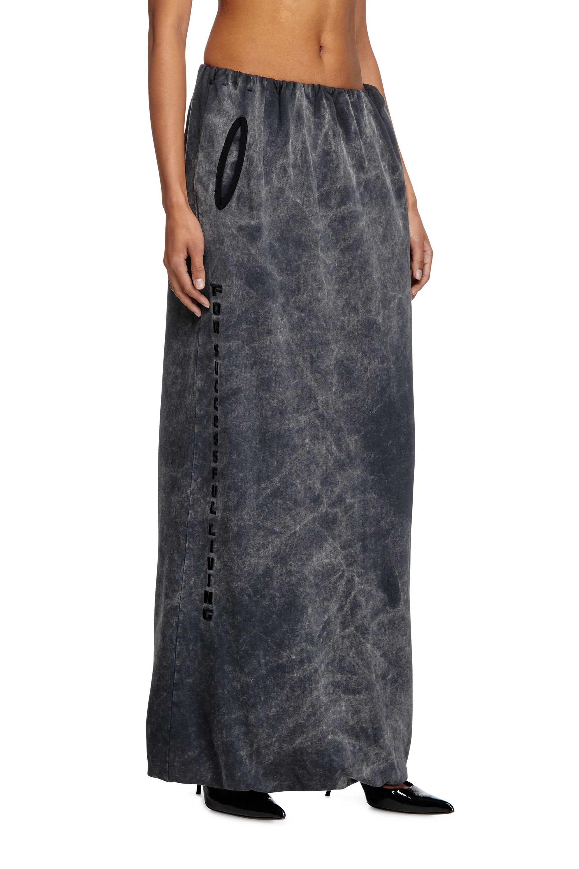 Diesel - O-REIRA, Woman's Balloon-shaped maxi skirt in Black - 3