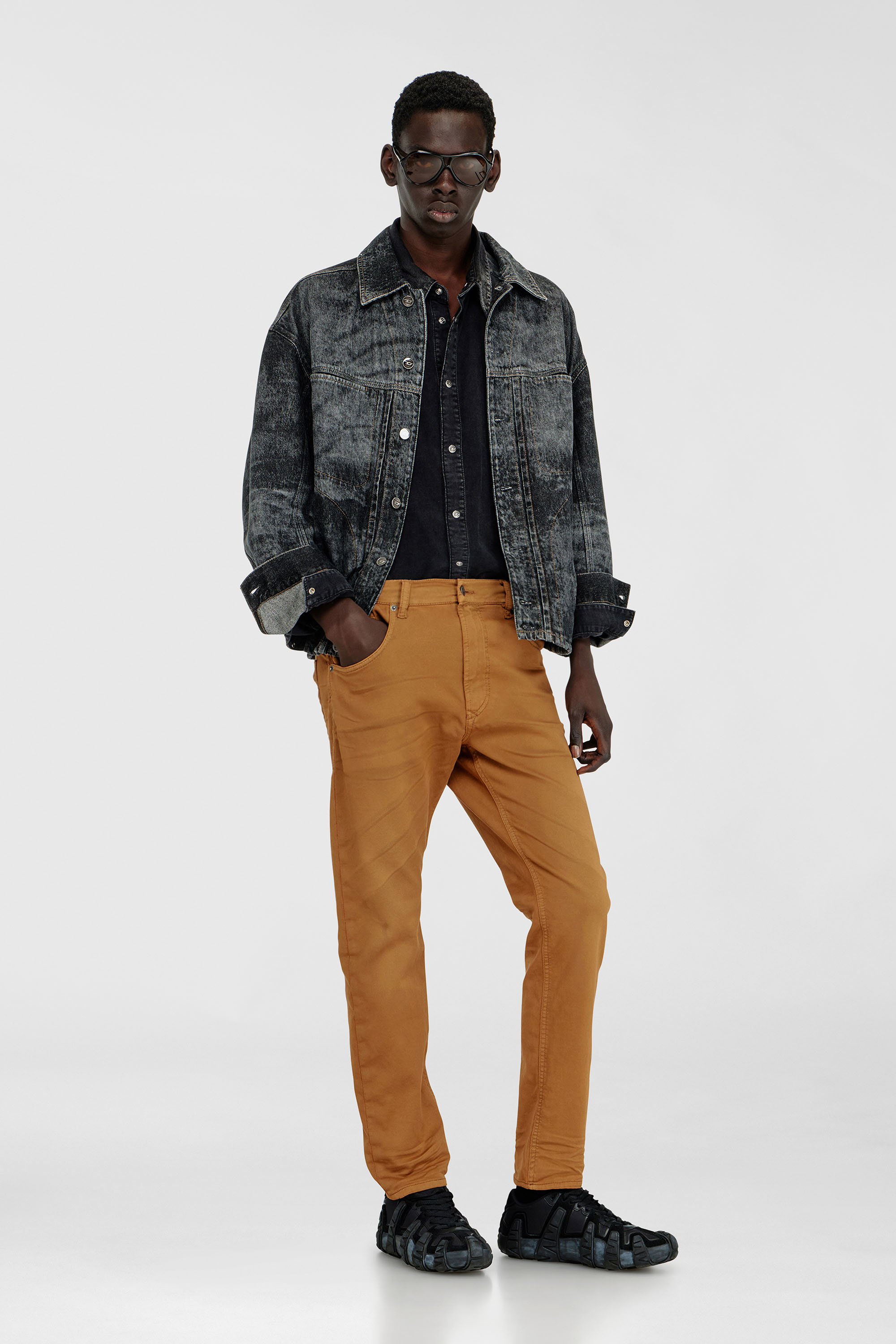 Diesel - Man's Regular 2032 D-Krooley-BW Joggjeans&reg; 0670M, Camel - 2
