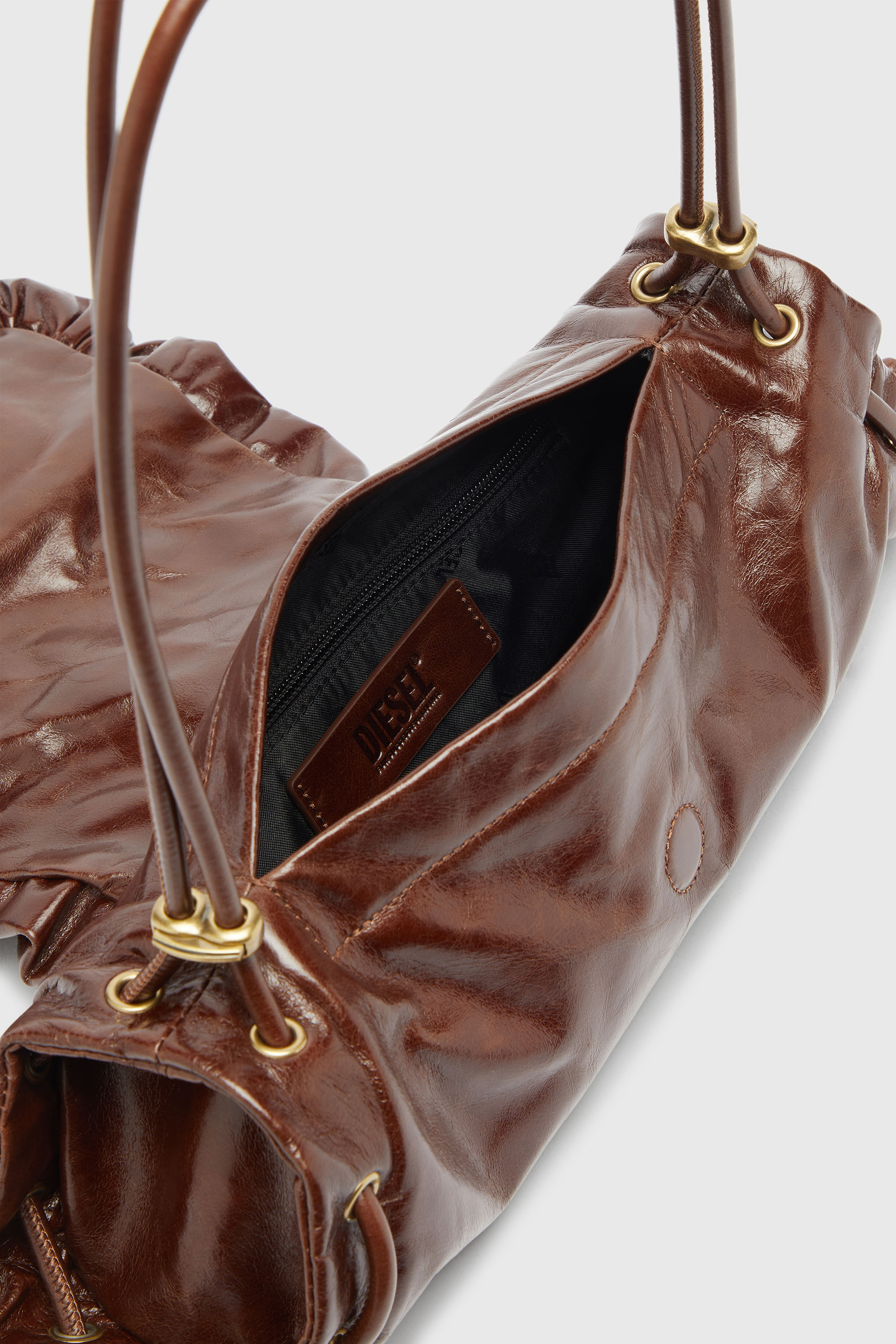 Diesel - SCRUNCH-D SHOULDER S, Woman's Scrunch-D-Small shoulder bag in shiny scrunched leather in Brown - 4