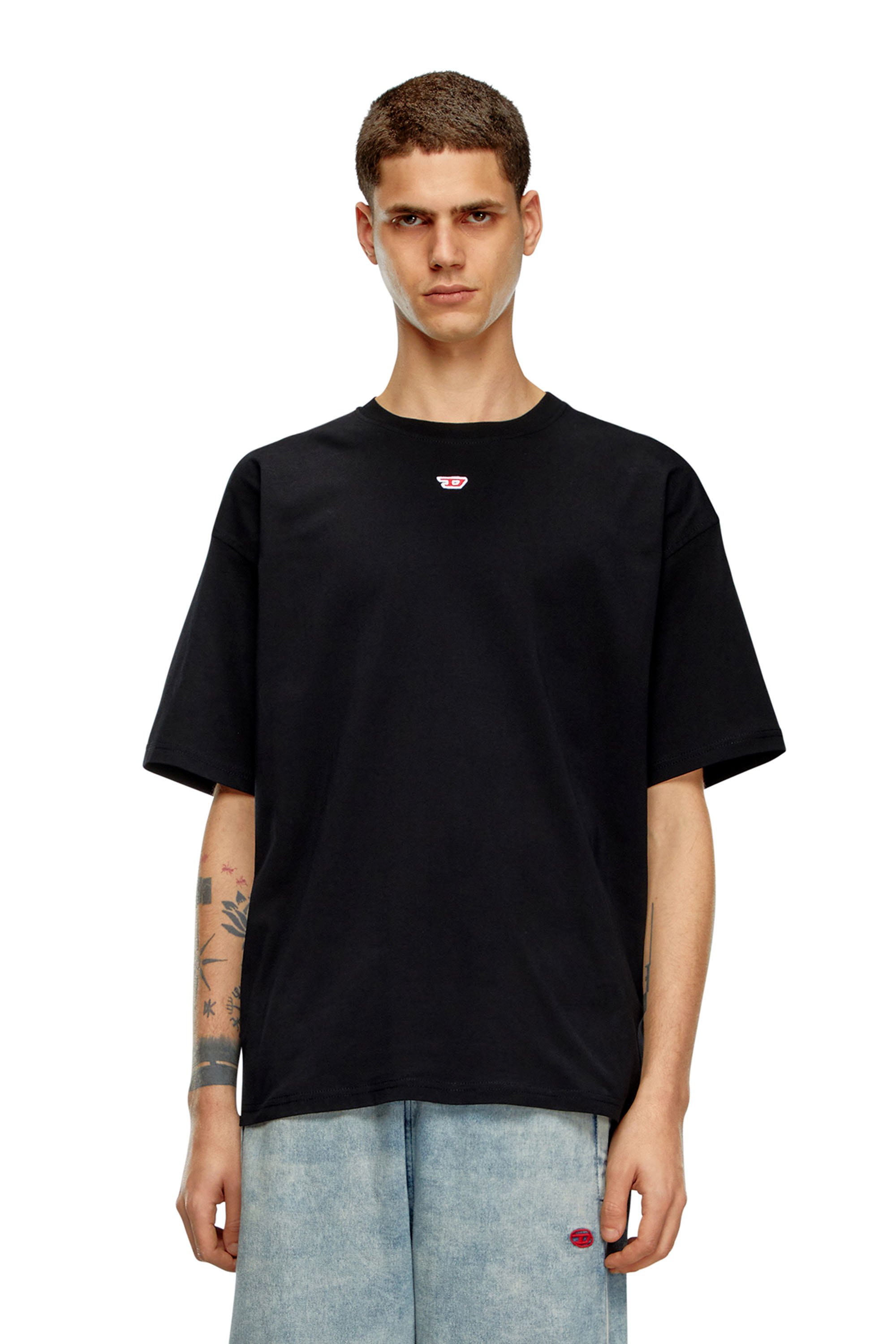 Diesel - T-BOXT-D, Unisex T-shirt with embroidered D patch in Black - Image 1