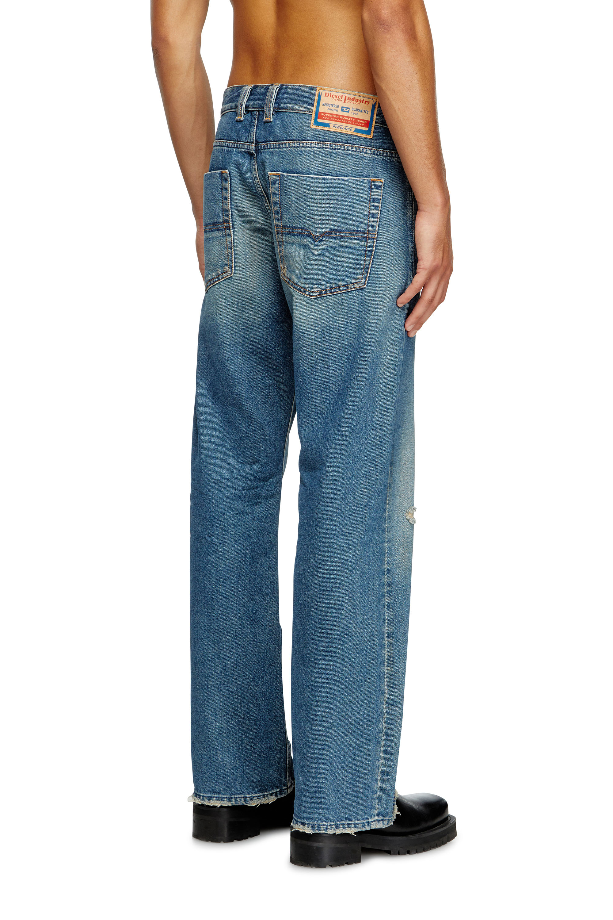 Diesel - Man's Relaxed Jeans 1980 D-Eeper 09J79, Medium blue - 4