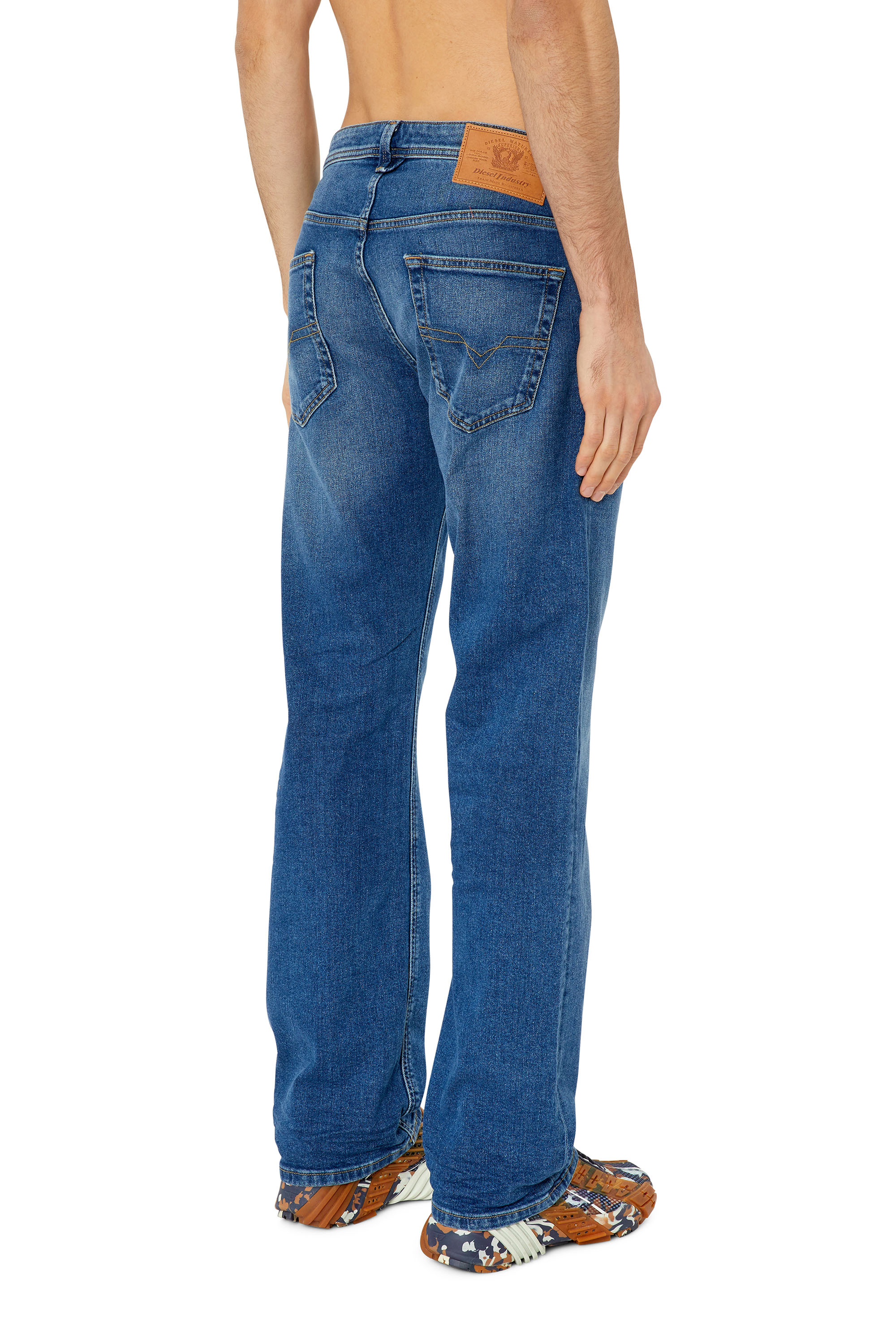Diesel - Straight Jeans 1985 Larkee E9A80, Medium blue - Image 2