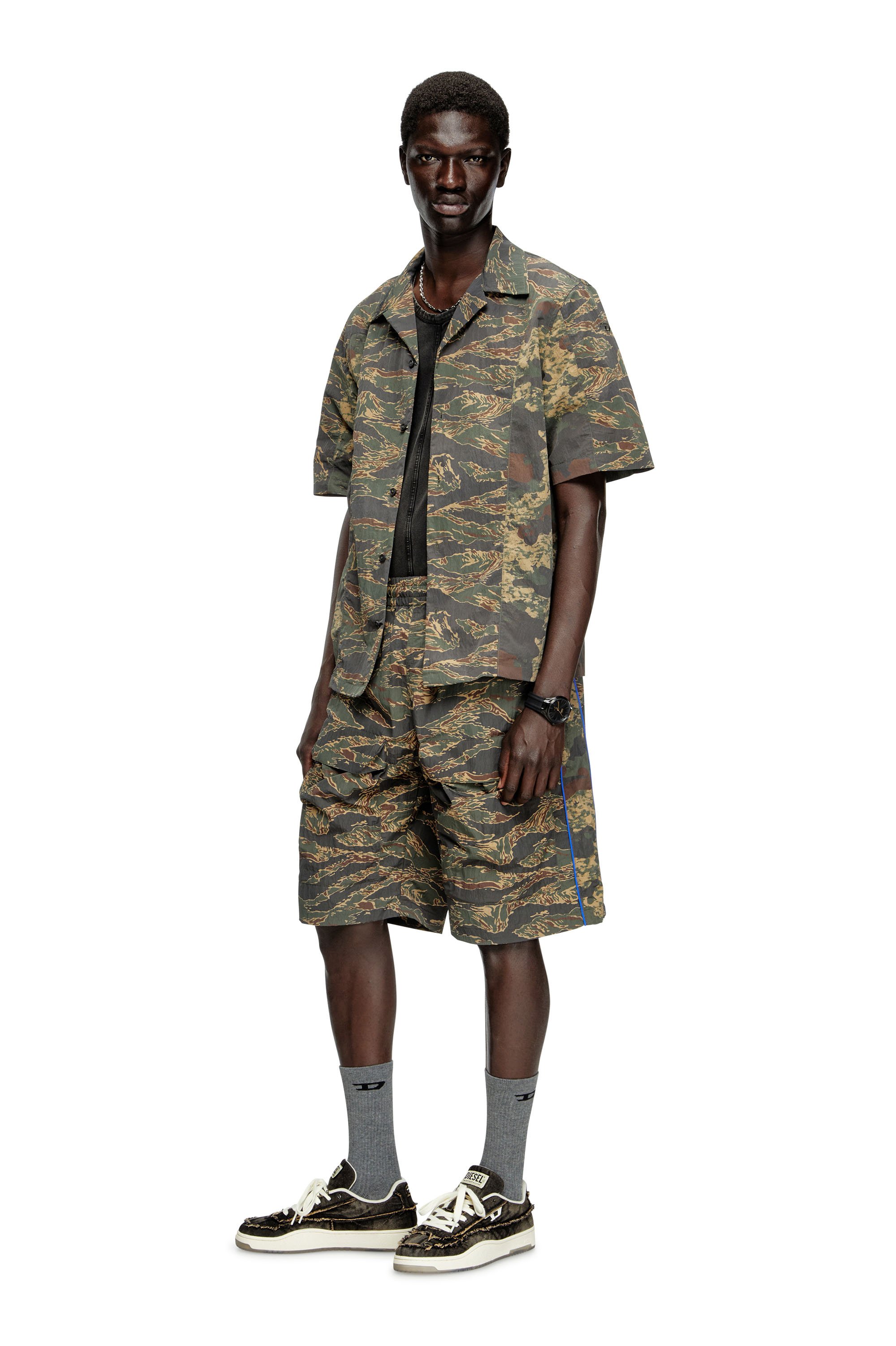 Diesel - P-RAMOS-SHORT-EPBW, Man's Cargo shorts with mixed camo prints in Military Green - 2